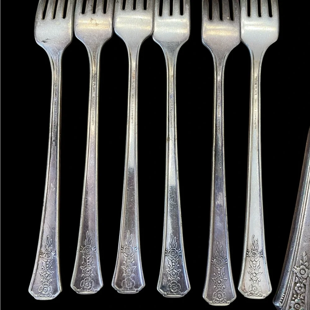 VTG Oneida Tudor Plate 1939 Fortune Silverplate Flatware Set - Floral Art Deco
